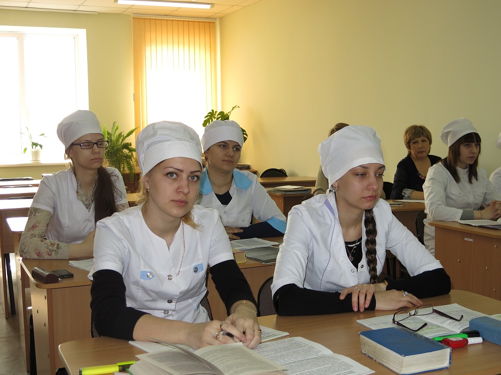 Медицинский колледж хабаровск. Николаевский на Амуре медицинский колледж КМНС. Амурский мед колледж Людмила Ильинична. Колледжи в Хабаровске медицинские колледжи. Медицинский колледж в Чебоксарах на фармацевта.