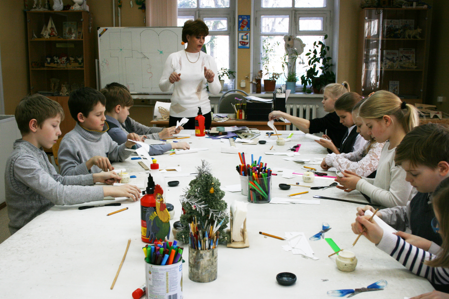 Кружок моделирования для детей. Кружок начальное техническое моделирование. Кружок моделирования в школе. Техническое моделирование. Кружки по моделированию.