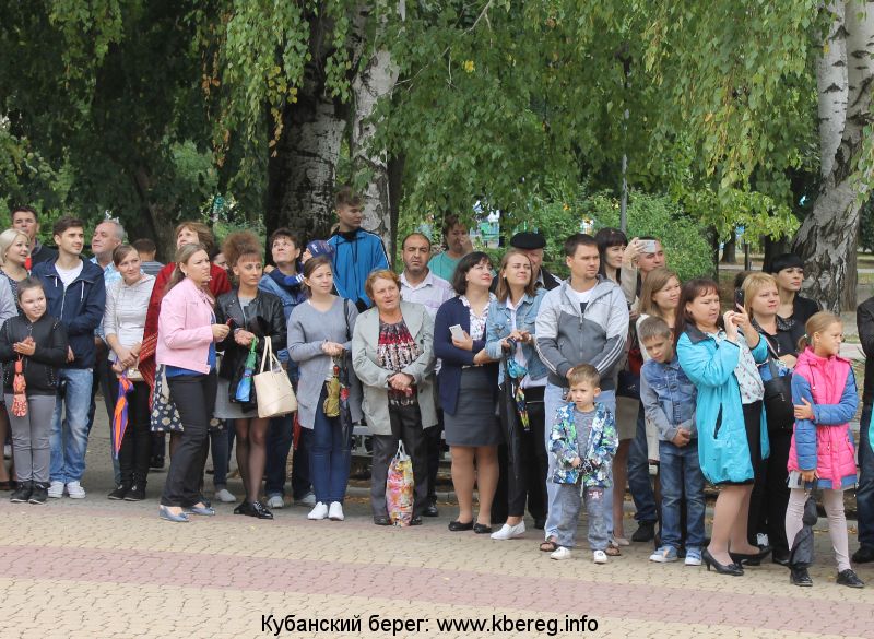 Кубанский берег. Фото школа с свободное Брюховецкого района. Погода Брюховецкая. Брюховецкий берег новости. Вестник инфо Брюховецкого района.