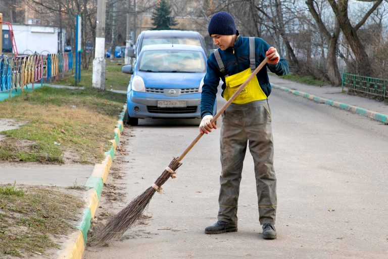 Хочу работать дворником: Работа дворником в НижнемНовгороде