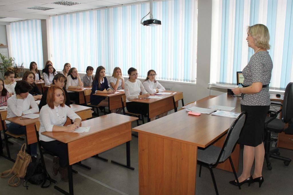 Спк в образовании. Педагогический колледж старый Оскол. ОГАПОУ СПК старый Оскол. Колледж старый Оскол СПК. ОГАПОУ Старооскольский педагогический колледж старый Оскол.