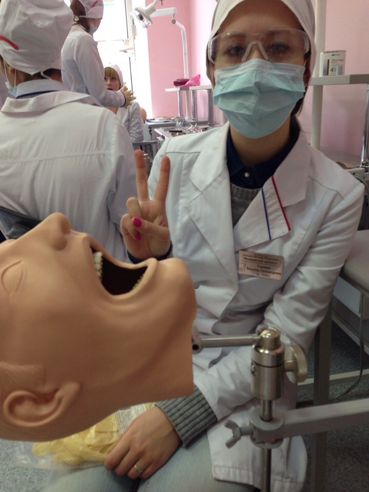 Выучиться на стоматолога. Стоматологический факультет. Учеба на стоматолога. Сколько учиться на зубного после 9. Сколько учиться на зубного после 9.