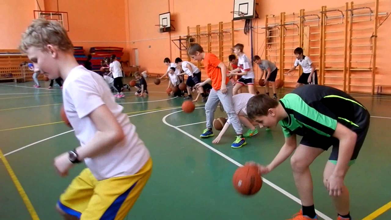 Урок баскетбола 6 класс. Лицей 15 Химки. Урок физкультуры баскетбол. Физкультура в школе баскетбол урок. Баскетбол в 5 классе урок физкультуры.