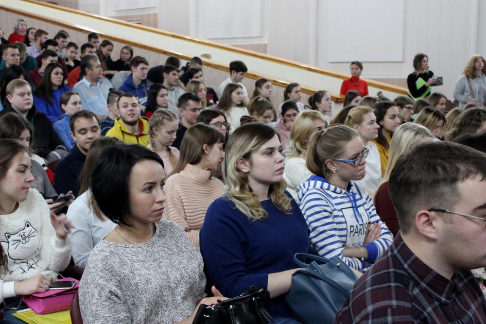 Гсгу. ГСГУ Коломна студенты. Преподаватели ГСГУ Коломна. ГСГУ актовый зал.