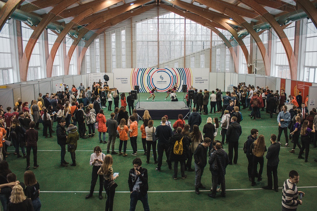 Самарские факультеты. Самара университет йелхивиский район. CITYPHOTOFEST Самара 2018.