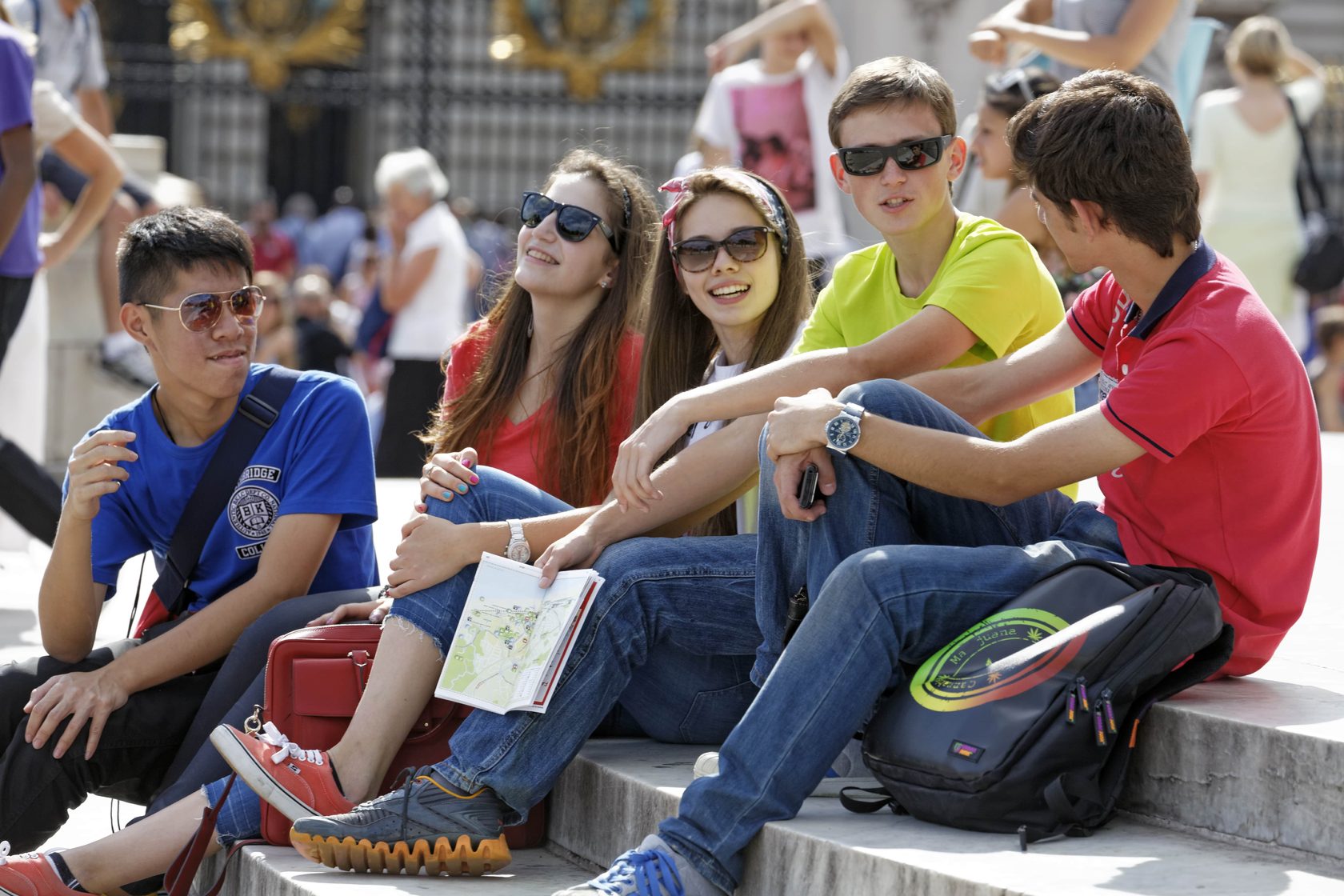 Student level. Молодежь Англии. Студенты Лондона. Учеба в Лондоне. Лето студенты каникулы.