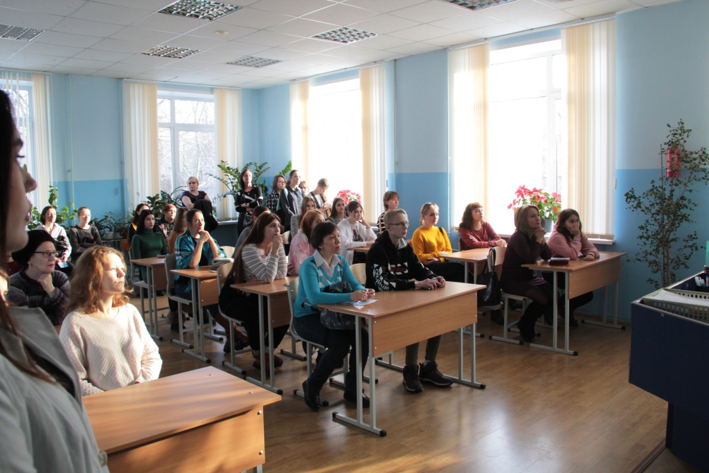 Петербург учебные заведения после 9 класса