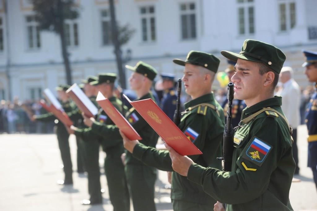 В какой город должно было эвакуироваться высшее руководство ссср из москвы